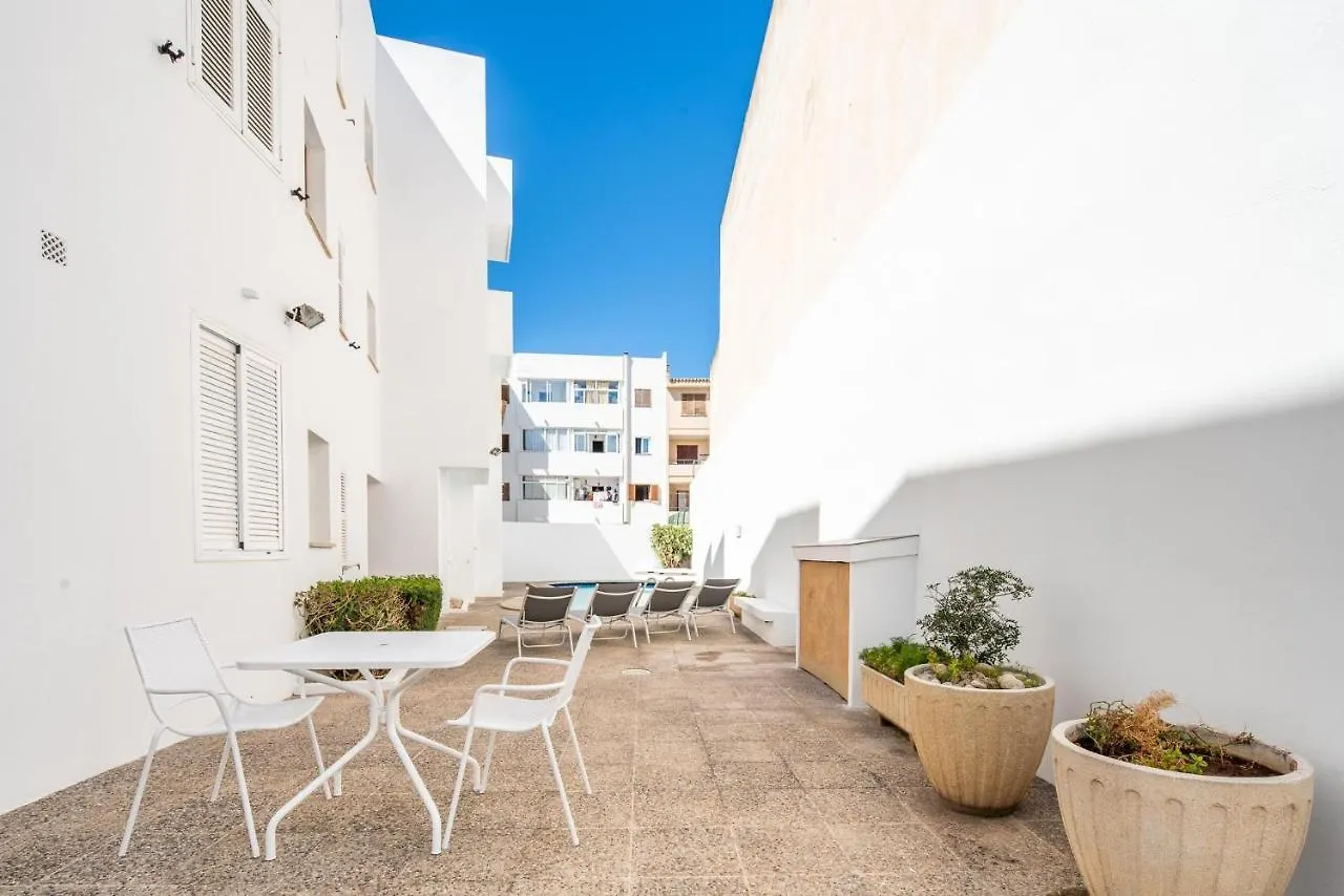 Voltor Be Apartment Port de Pollenca Spain